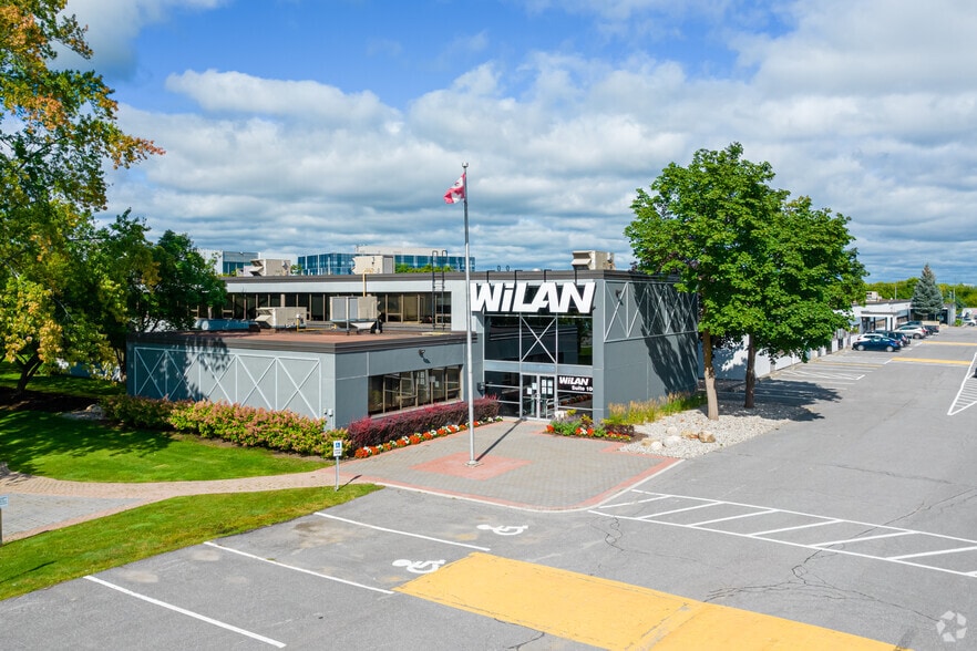 1891-1941 Robertson Rd, Ottawa, ON for lease - Building Photo - Image 2 of 5