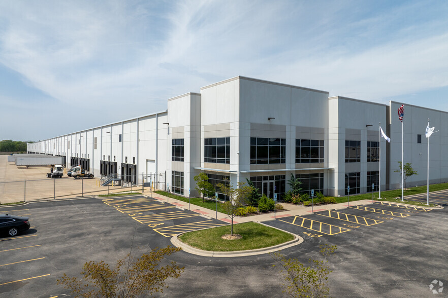 3919 Lakeview Corporate Dr, Edwardsville, IL for lease - Building Photo - Image 3 of 26