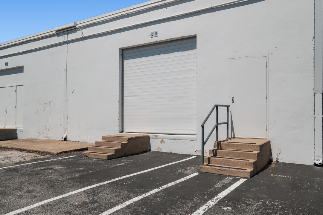 5555 N Lamar Blvd, Austin, TX for lease Building Photo- Image 1 of 25