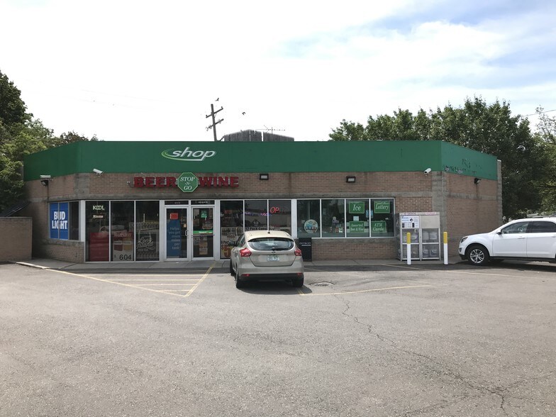 13785 Allen Rd, Southgate, MI 48195