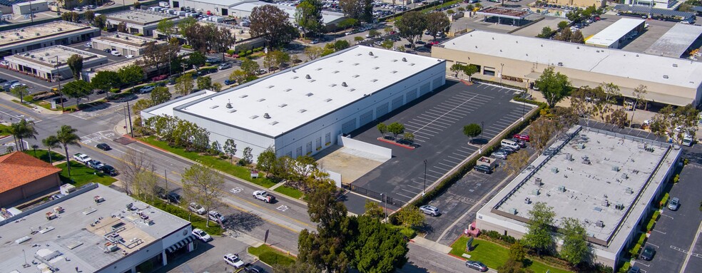 2828 Junipero Ave, Signal Hill, CA for lease - Primary Photo - Image 1 of 12