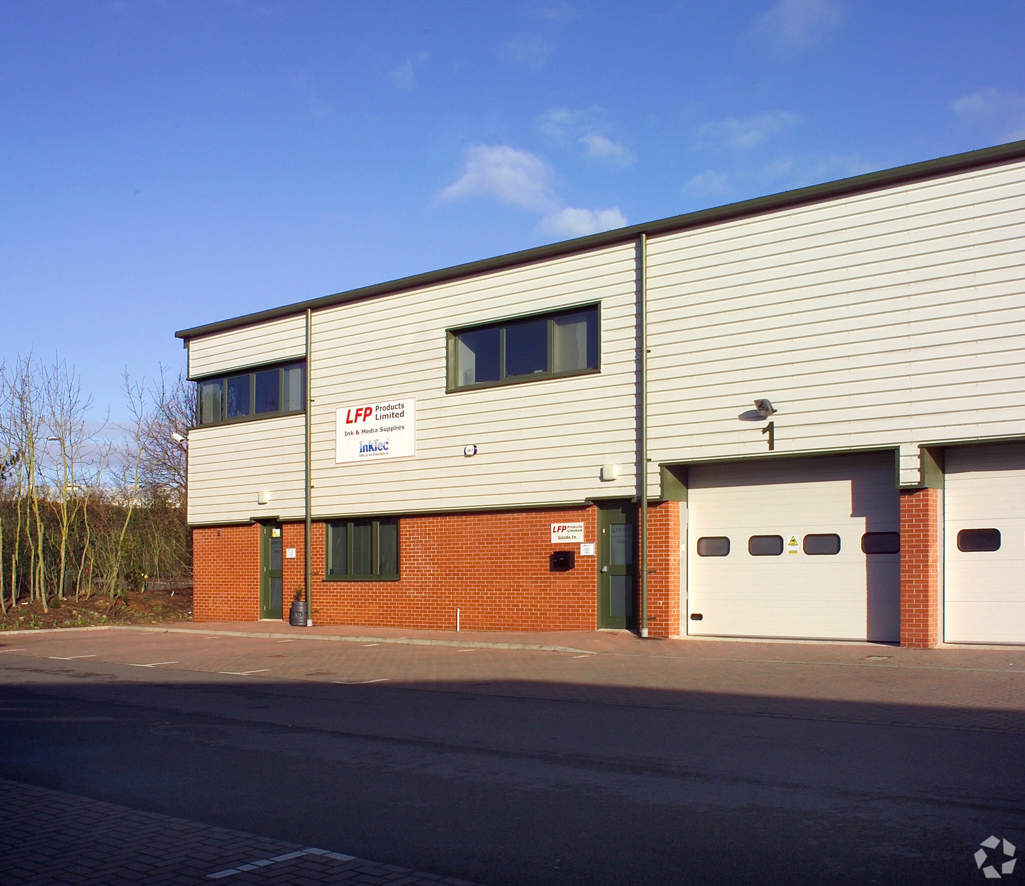 Range Rd, Witney for lease Primary Photo- Image 1 of 3