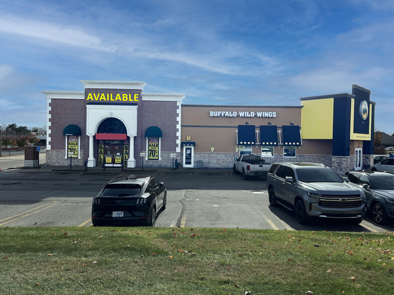 37643-37651 6 Mile Rd, Livonia, MI for lease - Building Photo - Image 2 of 6