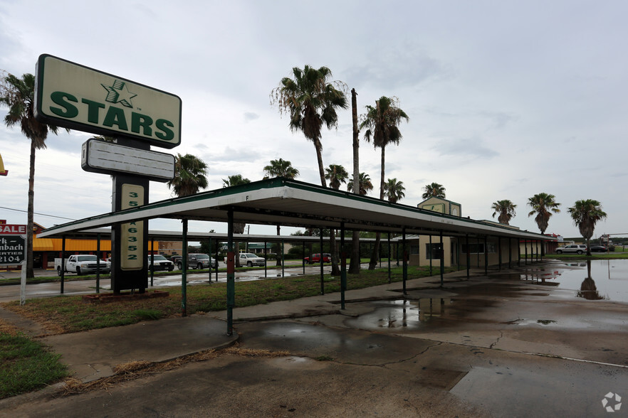 2403 N Saint Marys St, Beeville, TX for sale - Primary Photo - Image 1 of 1