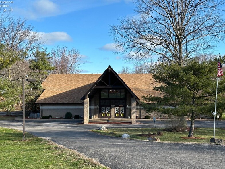 3330 Liberty Ave, Vermilion, OH for sale - Building Photo - Image 1 of 1