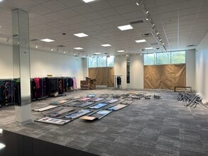 5540 S East St, Indianapolis, IN for lease Interior Photo- Image 1 of 3