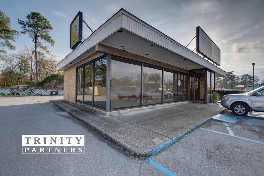 825 Knox Abbott Dr, Cayce, SC for sale - Building Photo - Image 1 of 1