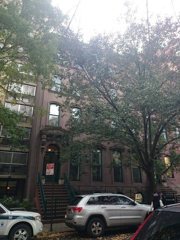 310 E 15th St, New York, NY for lease Building Photo- Image 1 of 11