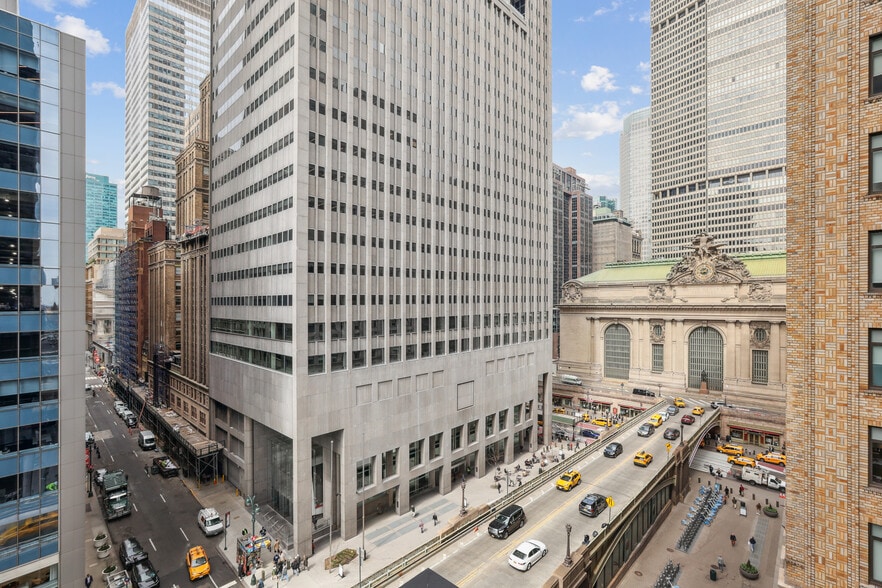 120 Park Ave, New York, NY for lease - Building Photo - Image 3 of 13