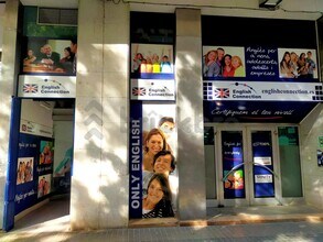 Retail in Barcelona, Barcelona for lease Building Photo- Image 2 of 21