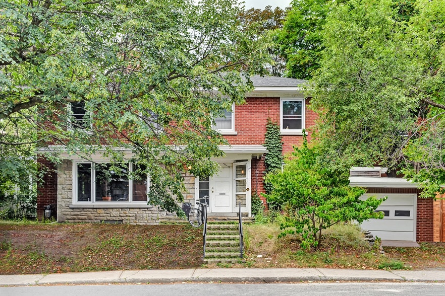 18 Blackburn Ave, Ottawa, ON for sale - Primary Photo - Image 1 of 1
