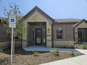 11655 Independence Pky, Frisco, TX for lease Building Photo- Image 2 of 2