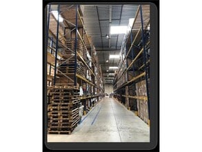 Flex in Compans for lease Interior Photo- Image 1 of 3