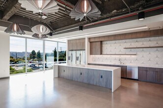 9276 Scranton Rd, San Diego, CA for lease Interior Photo- Image 2 of 9