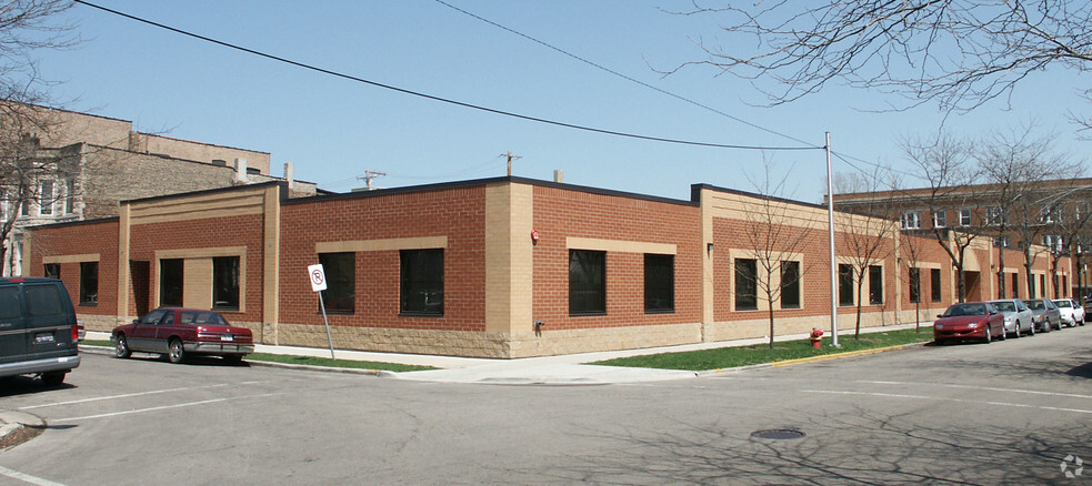 3410 W Van Buren St, Chicago, IL for lease - Building Photo - Image 3 of 19