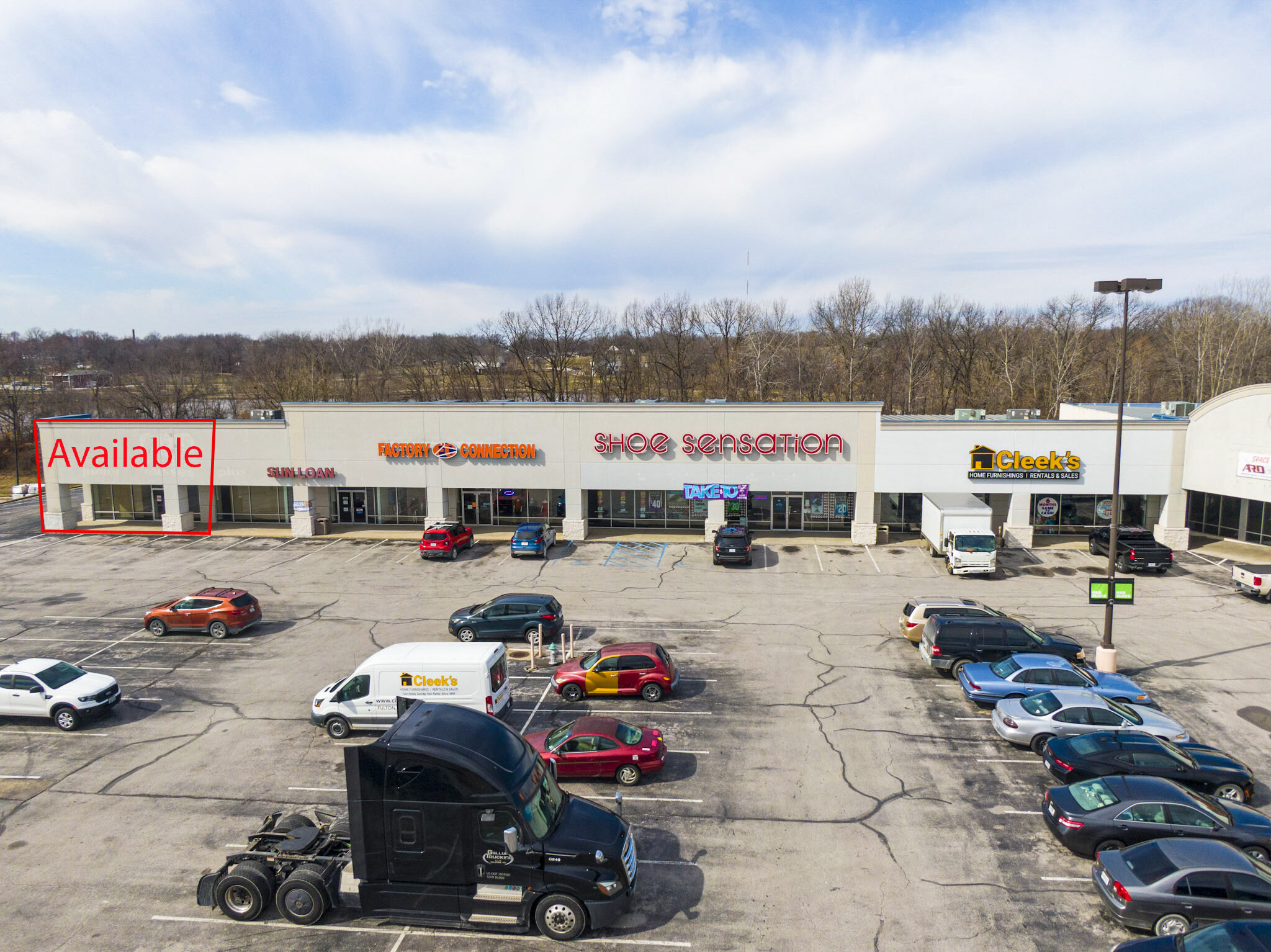 1705-1877 N Bluff St, Fulton, MO for lease Building Photo- Image 1 of 15