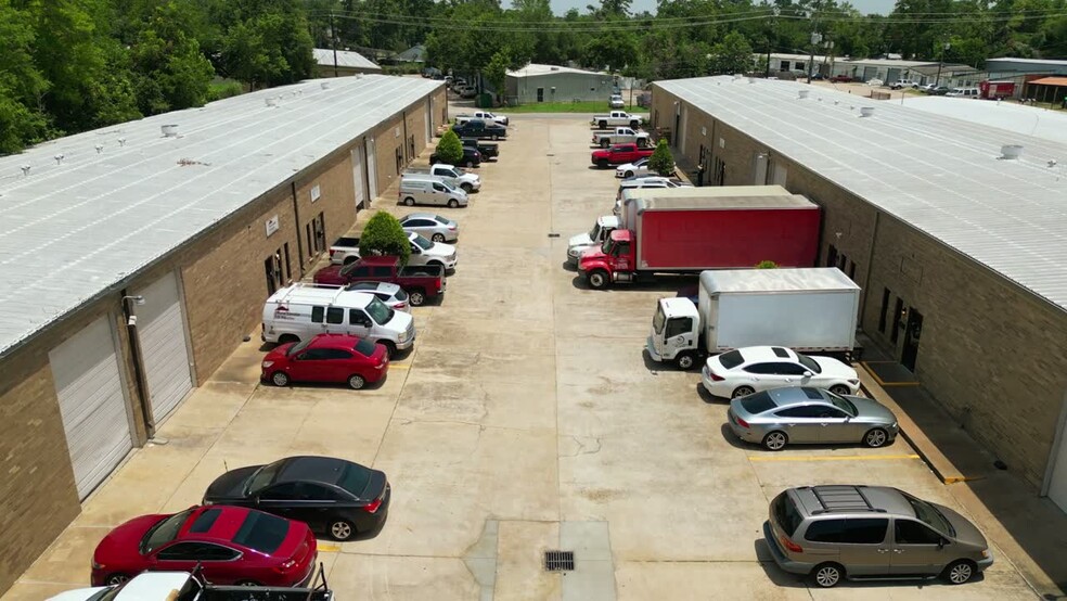 9135 Spring Branch Dr, Houston, TX for lease - Commercial Listing Video - Image 3 of 8