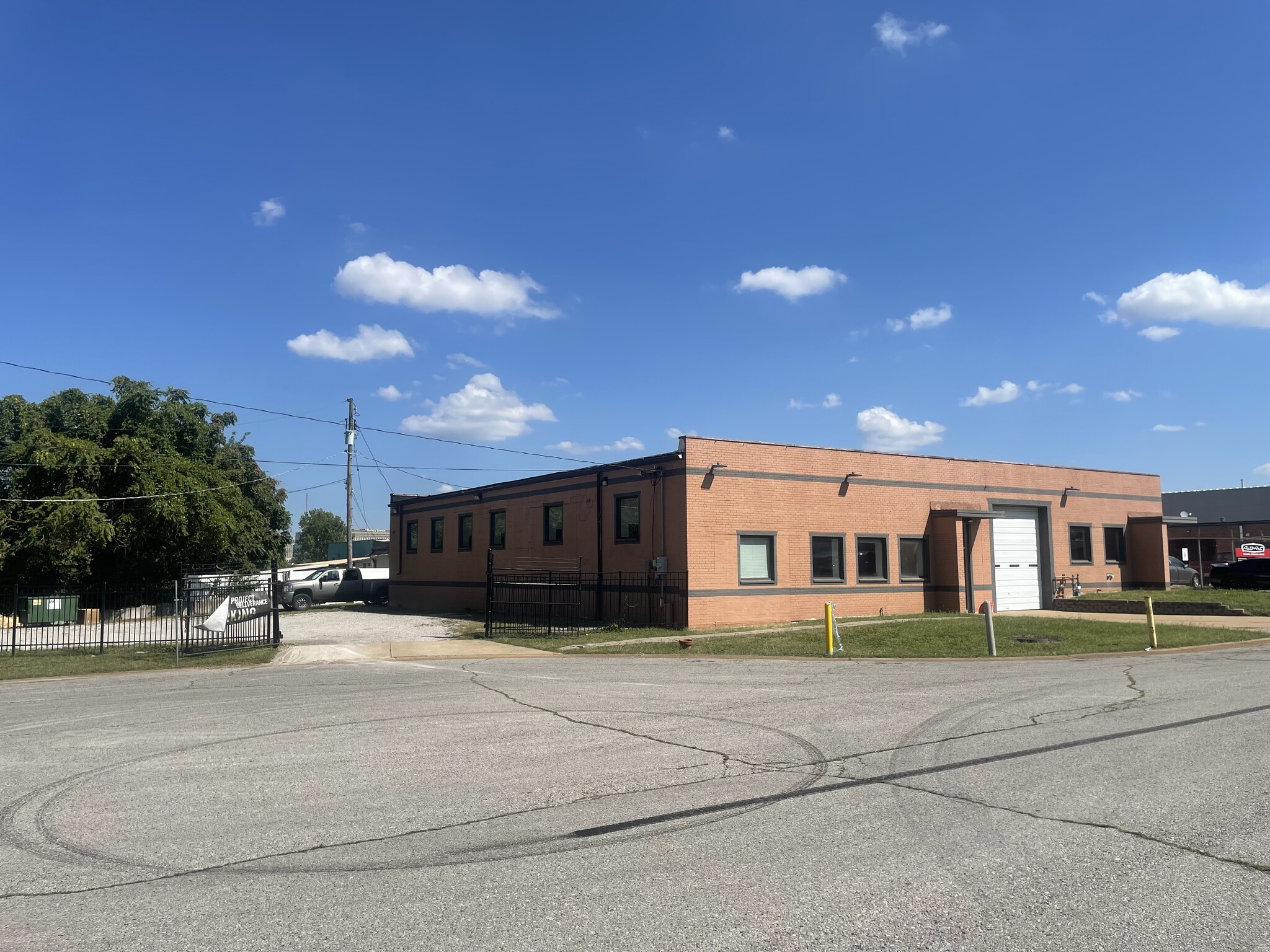 5301-5323 Northrup Ave, Saint Louis, MO for lease Building Photo- Image 1 of 5