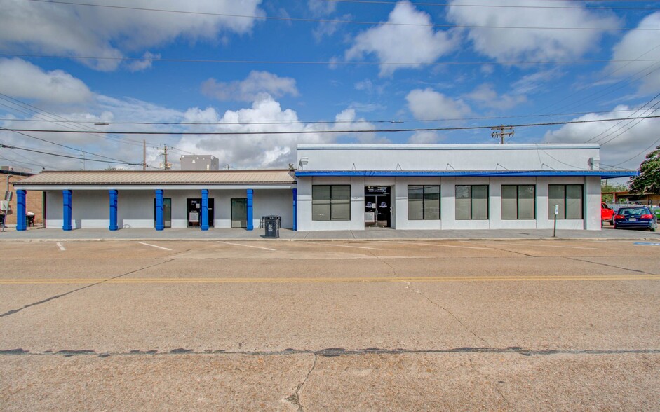 2025 Avenue G, Rosenberg, TX for sale - Building Photo - Image 1 of 19