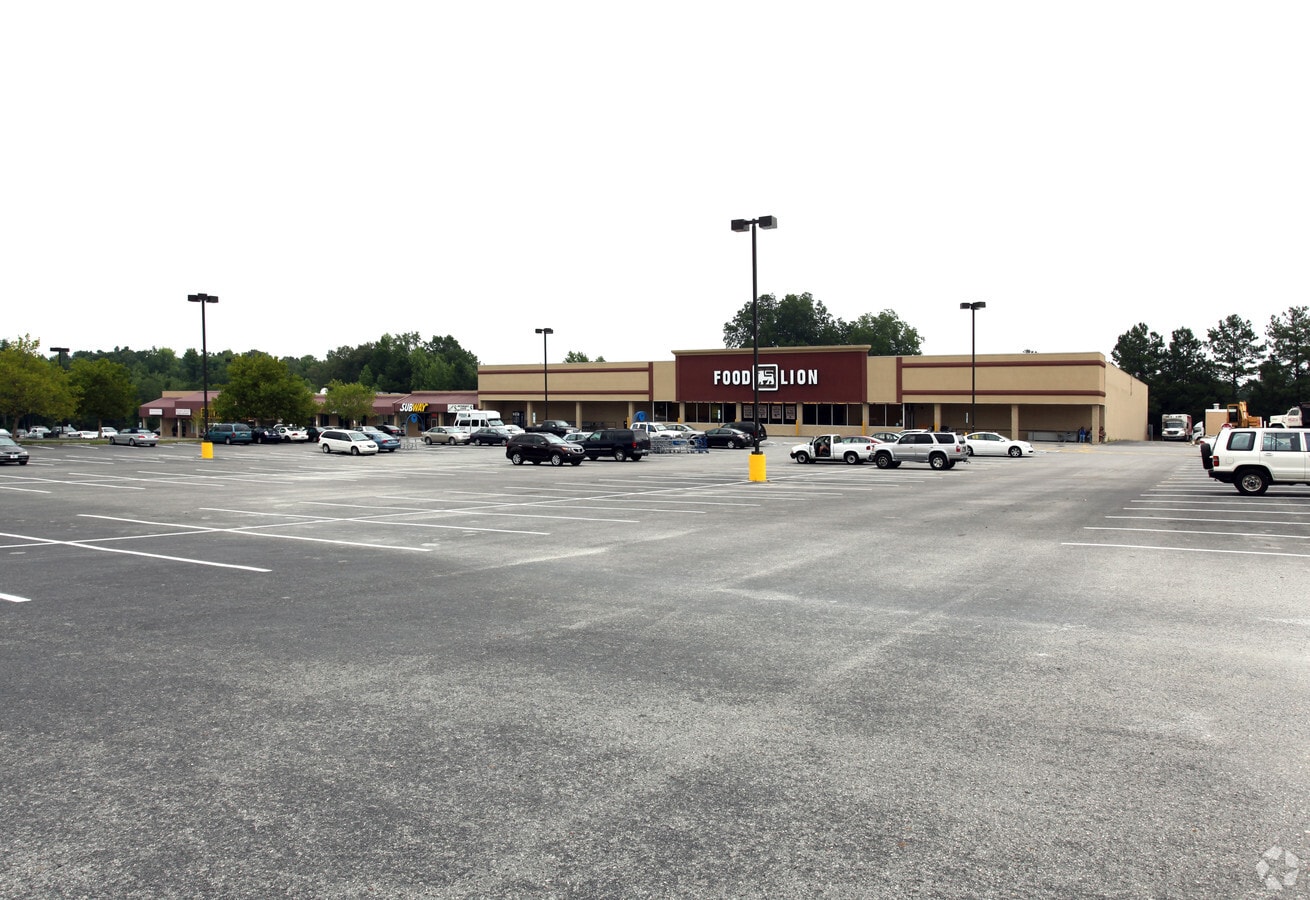 602 US Hwy 117 N, Burgaw, NC 28425