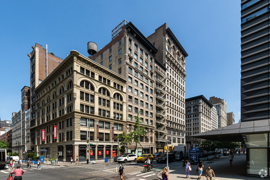 74 5th Ave, New York, NY for sale - Building Photo - Image 1 of 1