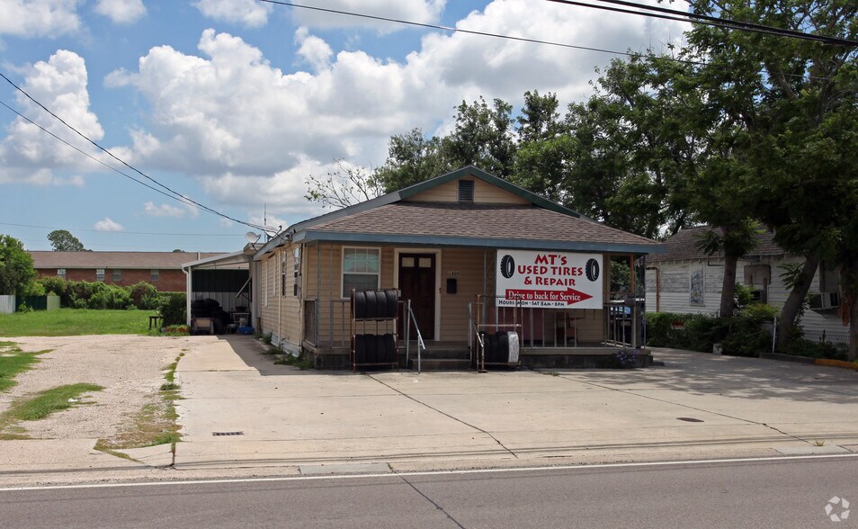 1809 Lafayette St, Gretna, LA 70053