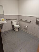 610 Ward Ave, Honolulu, HI for lease Interior Photo- Image 2 of 15