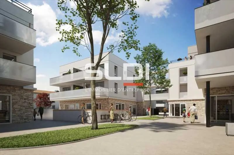 Retail in Pusignan for lease Building Photo- Image 1 of 5