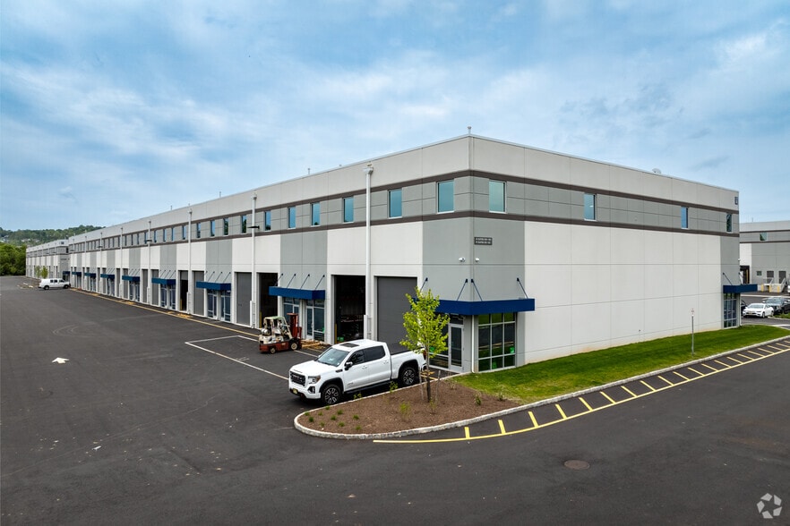 115 River Rd, Flemington, NJ for lease - Primary Photo - Image 1 of 6