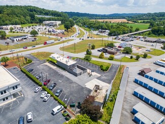 More details for 513 Curtis Bridge Rd, Wilkesboro, NC - Retail for Sale