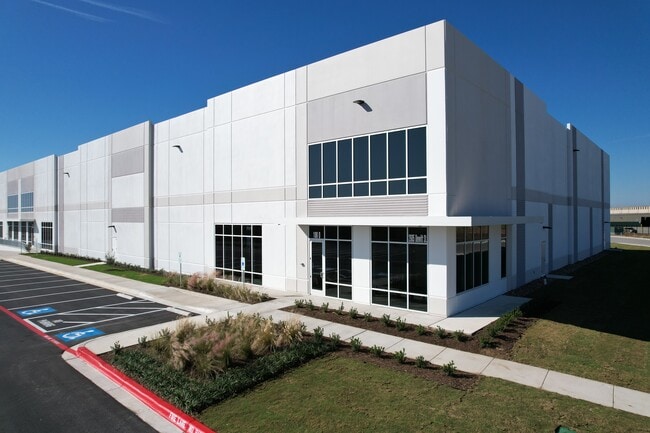 More details for 2605 Dewitt St, Lockhart, TX - Industrial for Lease