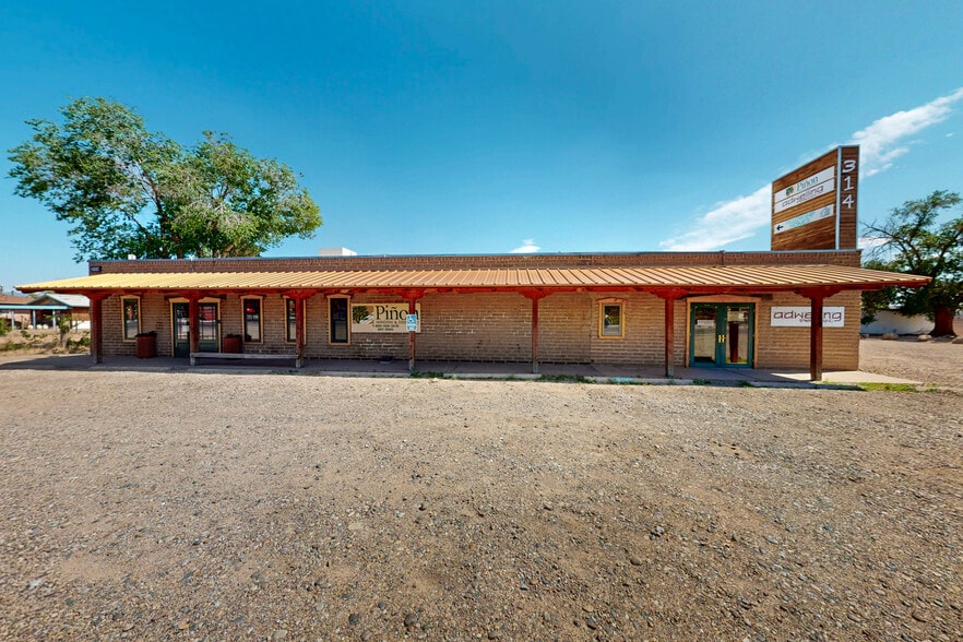 314 El Pueblo Rd NW, Albuquerque, NM for lease - Building Photo - Image 2 of 33