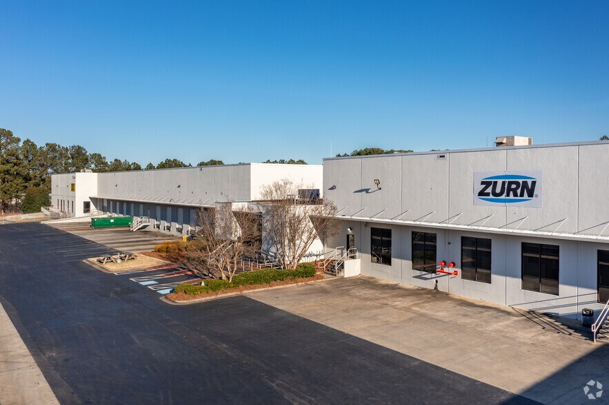 6280 Best Friend Rd, Norcross, GA 30071