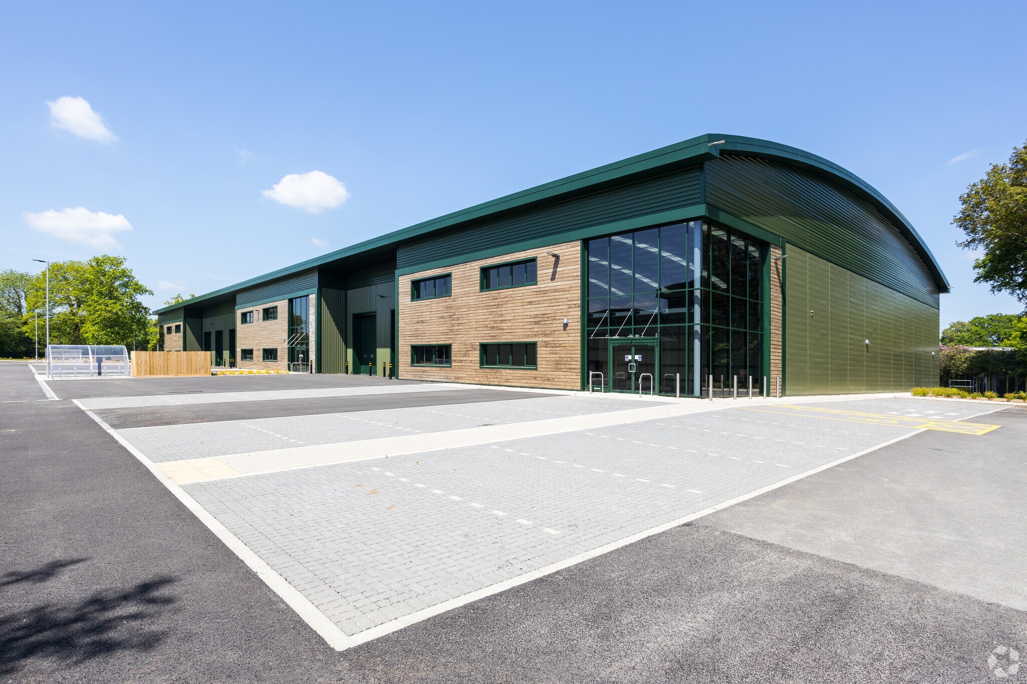 Brighton Rd, Crawley for sale Building Photo- Image 1 of 1