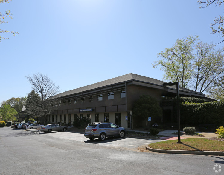 487 Winn Way, Decatur, GA for lease - Primary Photo - Image 1 of 7