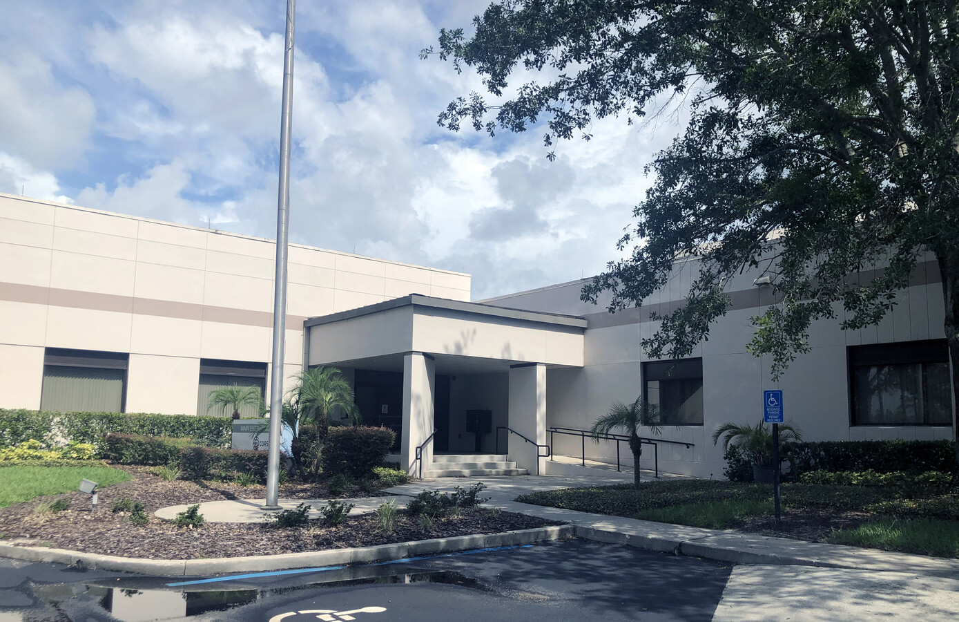 8251 Presidents Dr, Orlando, FL 32809 - Office for Lease | LoopNet