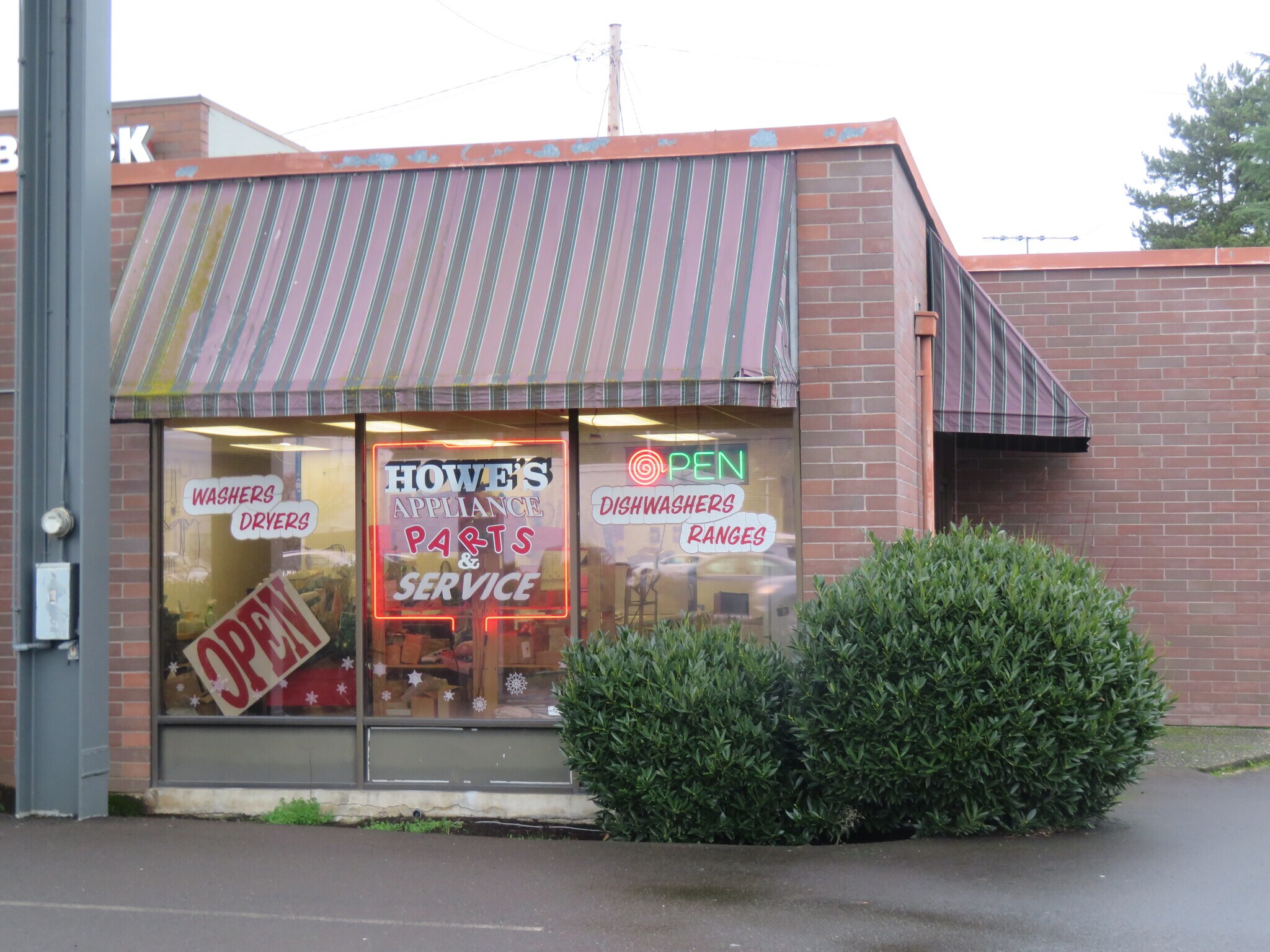 19630 McLoughlin Blvd, Gladstone, OR for sale Building Photo- Image 1 of 1