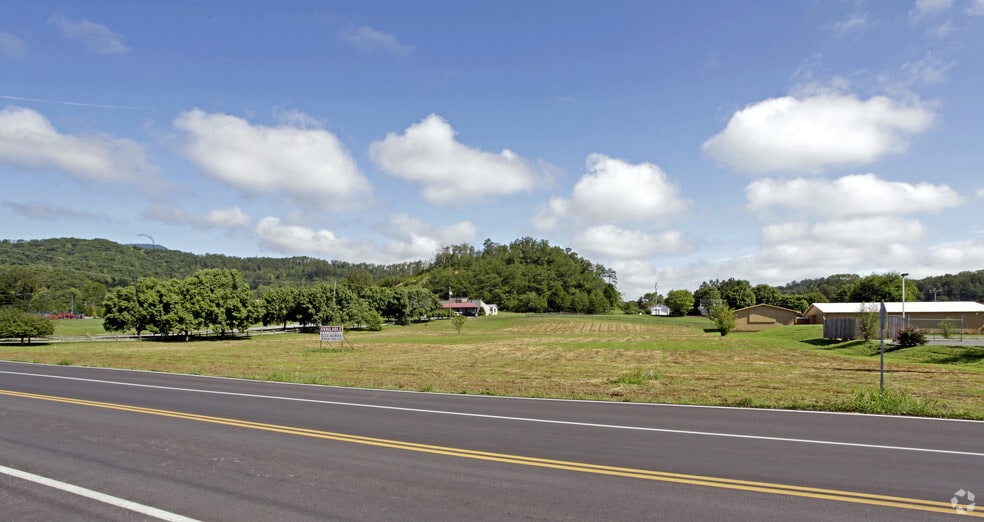 Waldens Creek Rd, Sevierville, TN for sale - Primary Photo - Image 1 of 13