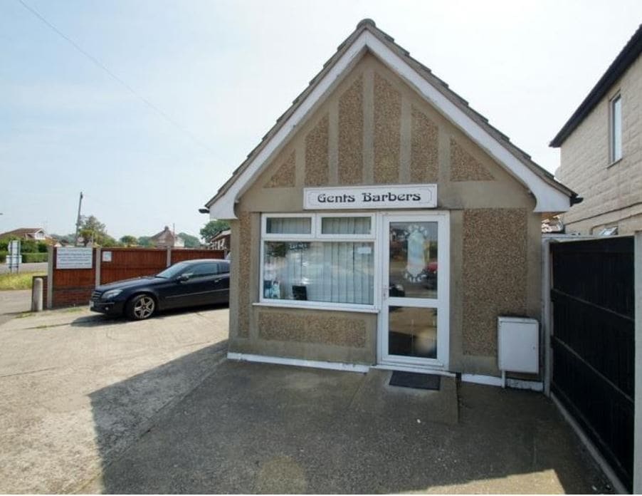 252A Burrs Rd, Clacton On Sea for sale Primary Photo- Image 1 of 1