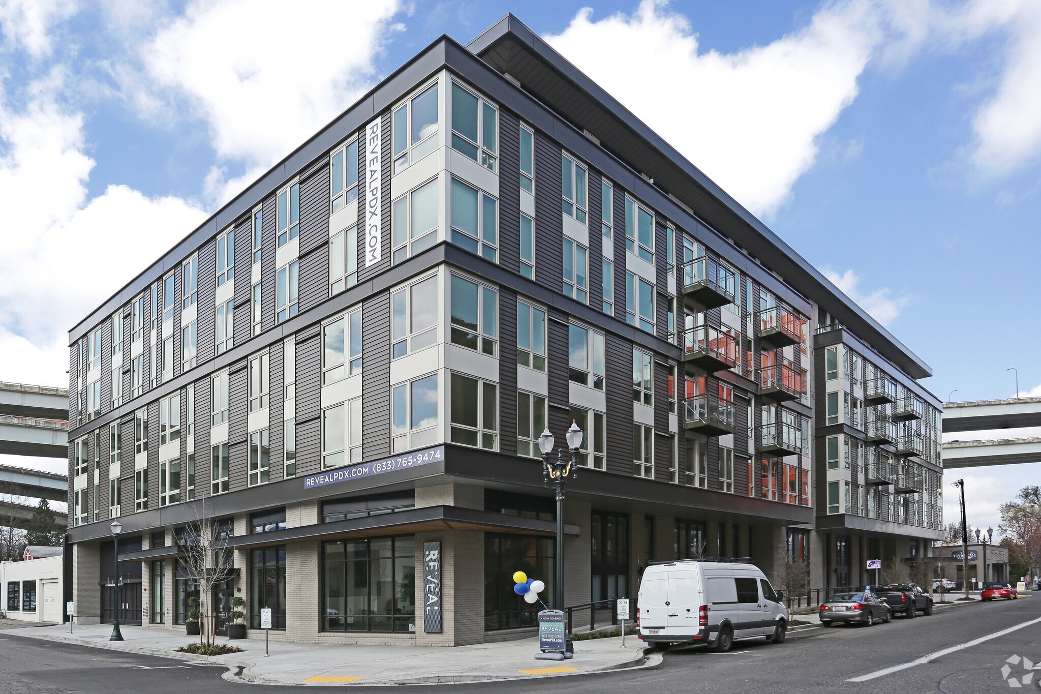 1411 NW Quimby St, Portland, OR for lease Primary Photo- Image 1 of 93