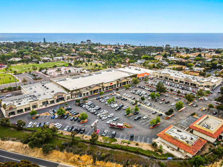 415-455 Santa Fe Dr, Encinitas, CA for lease - Aerial - Image 2 of 4