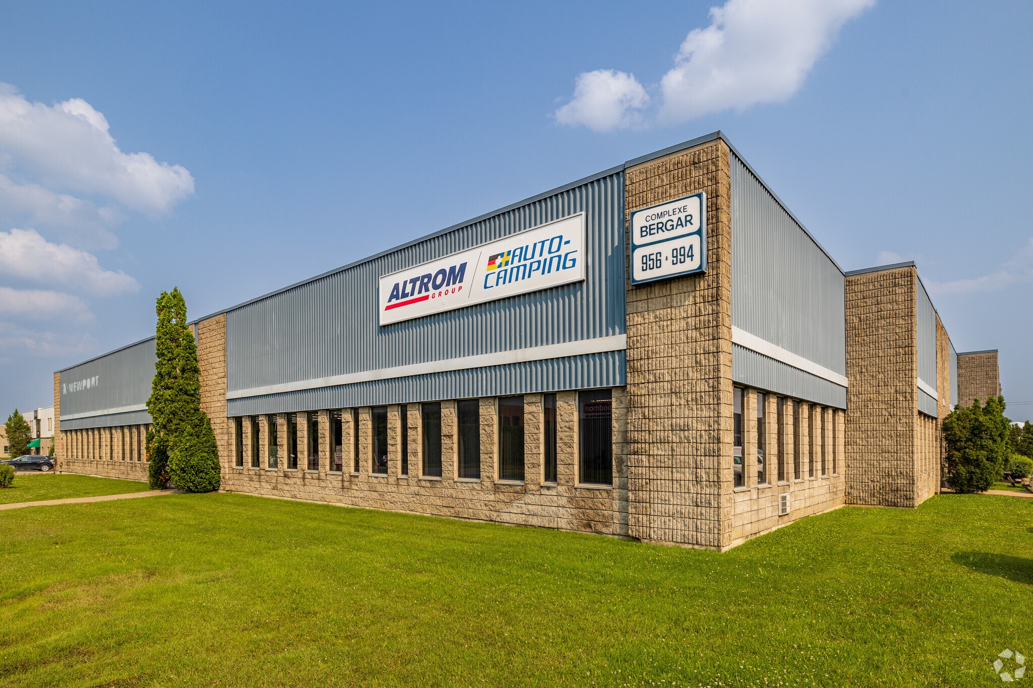 956-974 Rue Bergar, Laval, QC for sale Building Photo- Image 1 of 1