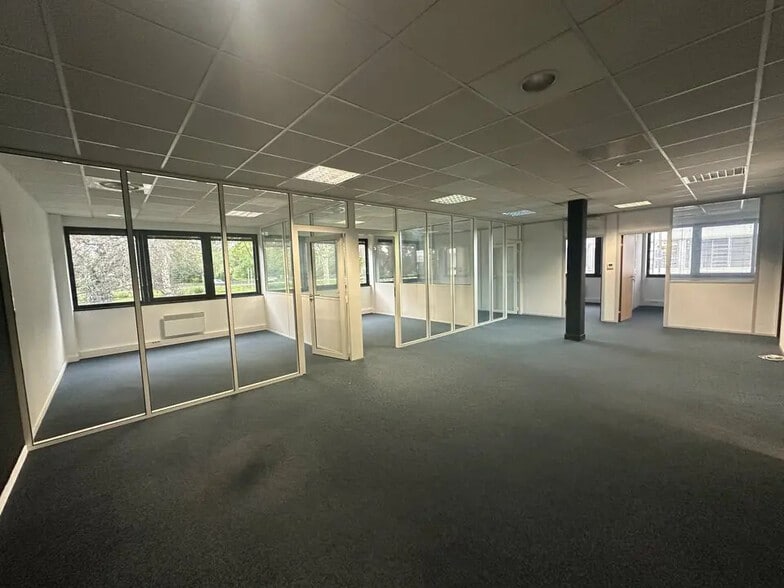 Office in Strasbourg for lease - Interior Photo - Image 3 of 6