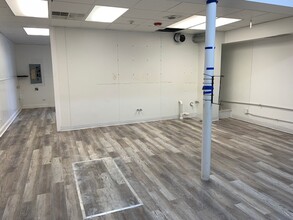 332-350 S Main St, Bartlett, IL for lease Interior Photo- Image 2 of 2