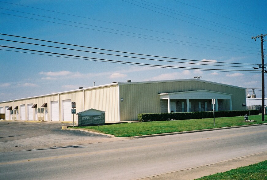 301-363 N Briery Rd, Irving, TX for sale - Building Photo - Image 1 of 1