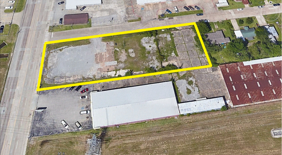 3320 N Main St, Baytown, TX for lease - Building Photo - Image 3 of 8