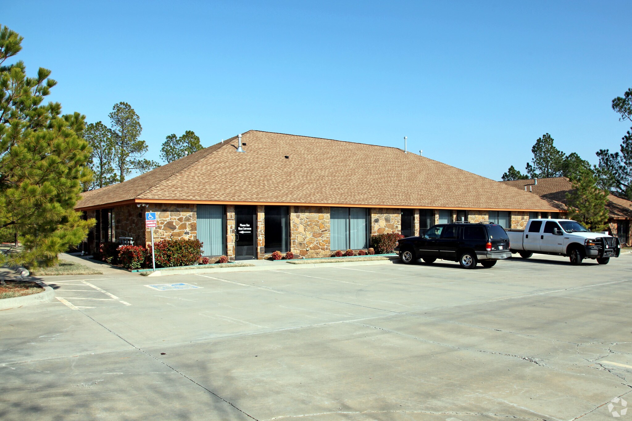 1232 SW 89th St, Oklahoma City, OK for sale Primary Photo- Image 1 of 1