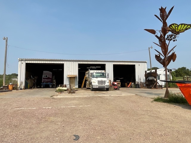 690 Highway 275, Wisner, NE for sale - Primary Photo - Image 1 of 1