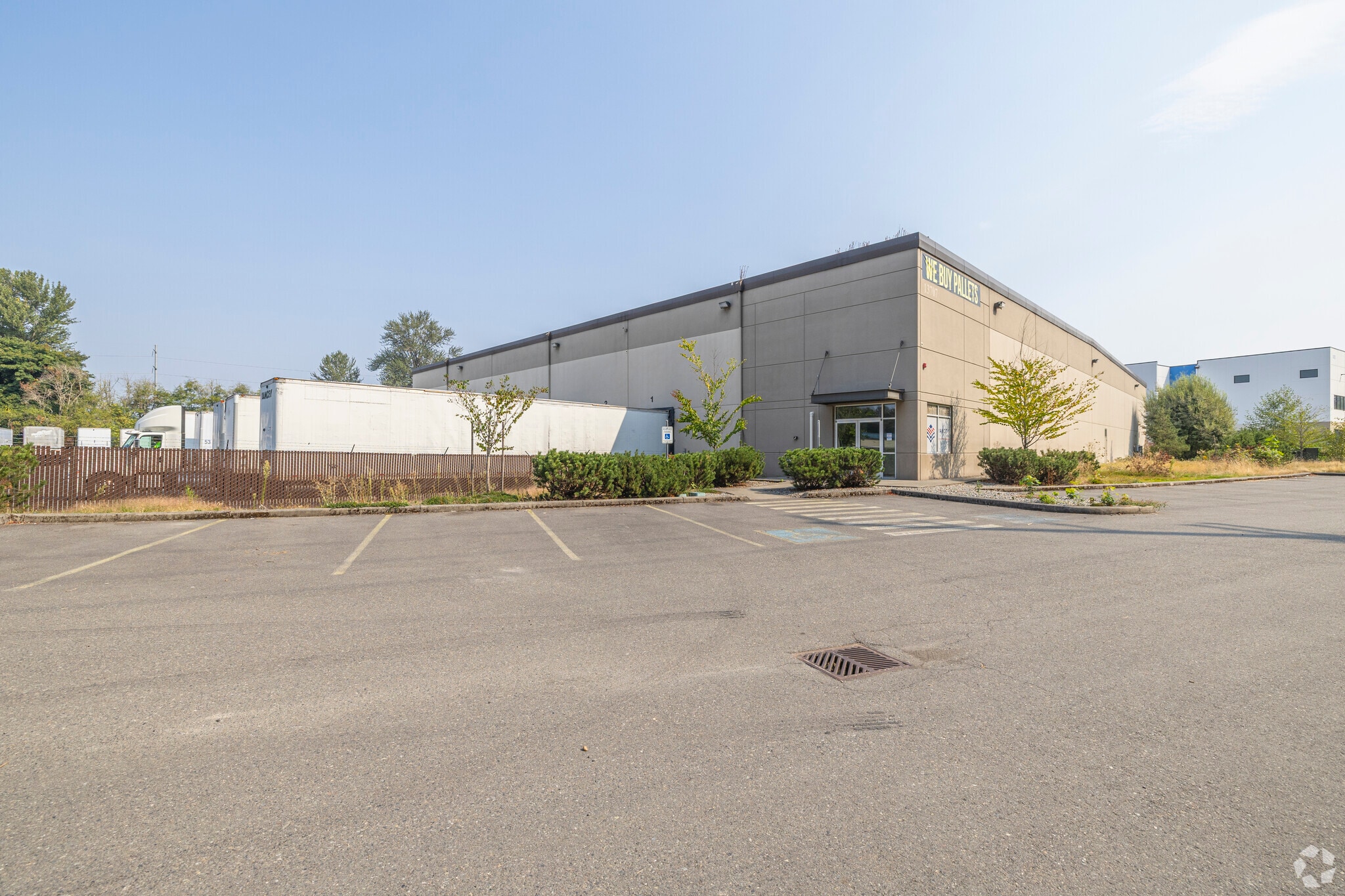 13707 Pioneer Way E, Puyallup, WA for lease Primary Photo- Image 1 of 7