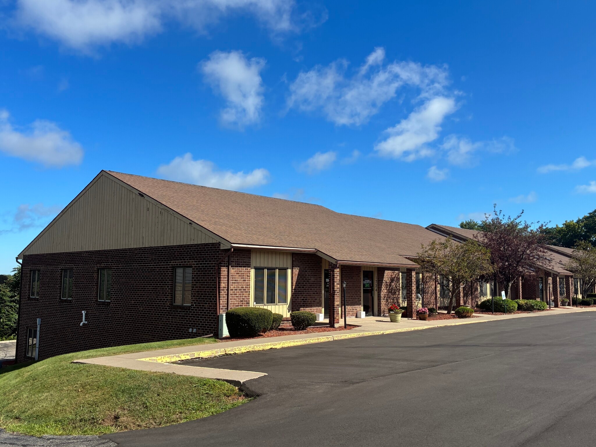 1716 E Ridge Rd, Rochester, NY for sale Primary Photo- Image 1 of 8